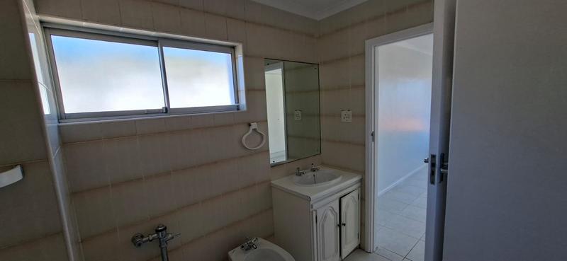 To Let 2 Bedroom Property for Rent in Sea Point Western Cape